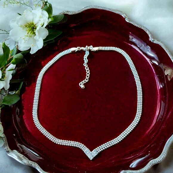 VINTAGE Crystal Chevron Beaded Mesh Necklace FEMININE! - Picture 1 of 7